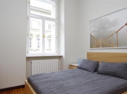 . | Pronájem bytu, 2+kk, 45 m²