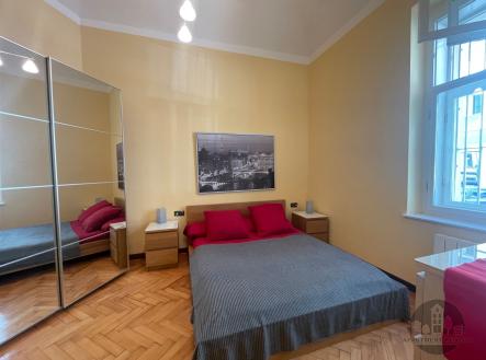 . | Pronájem bytu, 2+kk, 34 m²