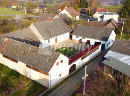 DJI_0269a | Prodej - zemědělský objekt, 1 438 m²