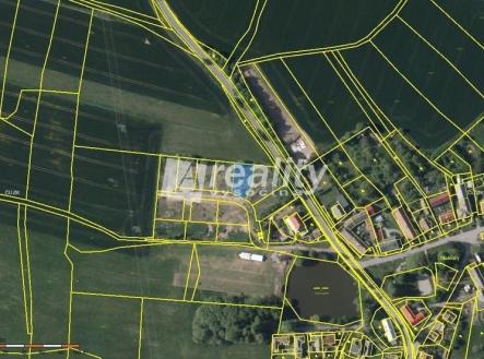 Prodej - pozemek pro bydlení, 718 m² obrázek