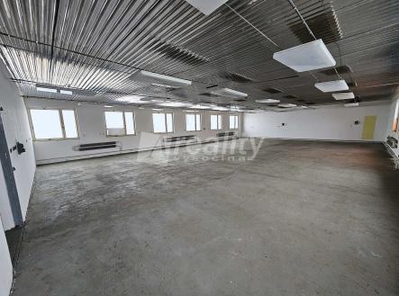20250123_103730a | Prodej - komerční objekt, výroba, 1 500 m²