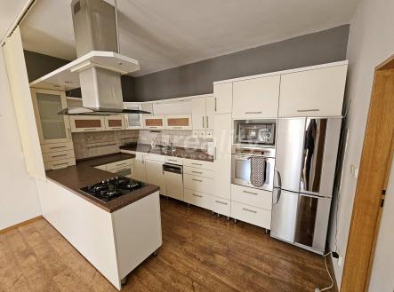20250320_130744a | Prodej bytu, 2+kk, 98 m²