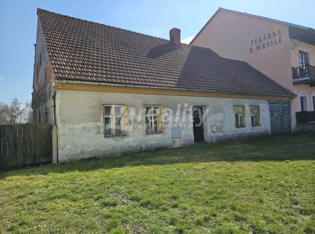 Prodej - zemědělský objekt, 2 200 m² obrázek