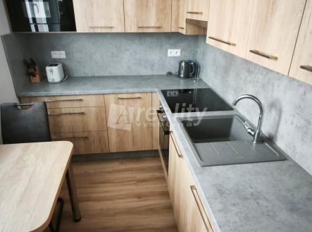 Pronájem bytu, 2+1, 57 m² obrázek