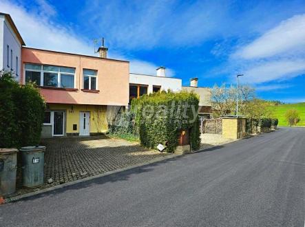 Cesta_bez_bílého_pruhu._202605012227 | Prodej - dům/vila, 169 m²