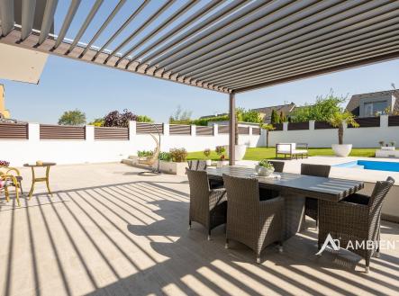 aZ71_9310 | Prodej - dům/vila, 320 m²