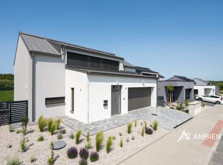 Prodej - dům/vila, 232 m² obrázek