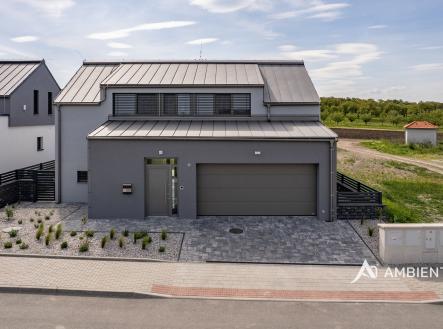 Prodej - dům/vila, 232 m² obrázek