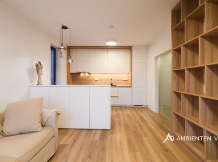 Pronájem bytu, 3+kk, 62 m²