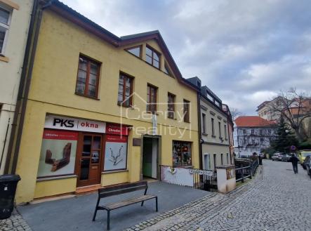 Fotka 27 | Prodej - nájemní dům, 350 m²