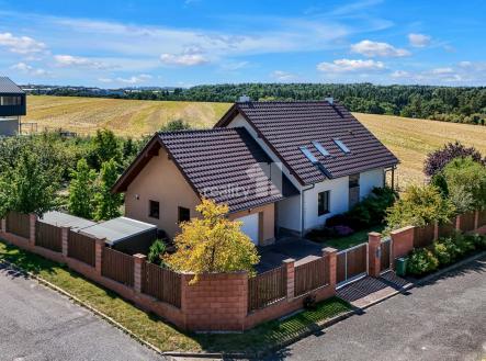 2 | Prodej - dům/vila, 238 m²