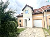 Pronájem - dům/vila, 149 m²