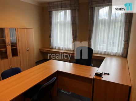 3 | Pronájem - kanceláře, 21 m²