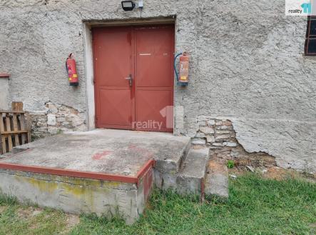 2 | Pronájem - komerční objekt, průmyslový areál, 300 m²