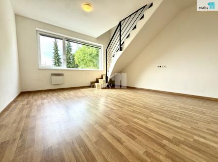 2 | Pronájem bytu, 3+kk, 77 m²