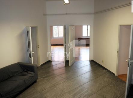 4 | Pronájem - komerční objekt, administrativní budova, 196 m²