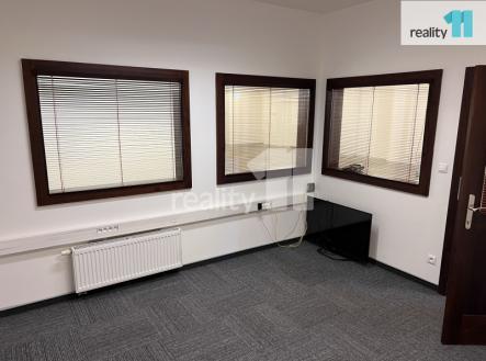 3 | Pronájem - skladovací prostor, 213 m²