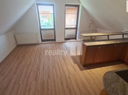 2 | Pronájem bytu, 1+kk, 33 m²