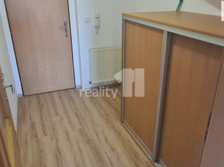 4 | Pronájem bytu, 1+kk, 33 m²