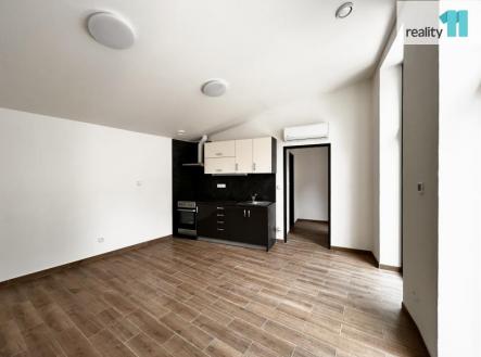 4 | Pronájem bytu, 1+kk, 34 m²