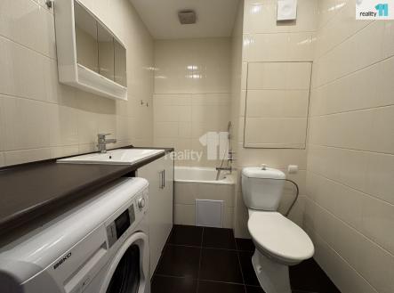 4 | Pronájem bytu, 2+kk, 40 m²