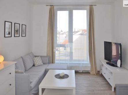 4 | Pronájem bytu, 2+kk, 34 m²