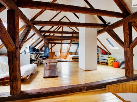 1 | Prodej - dům/vila, 300 m²
