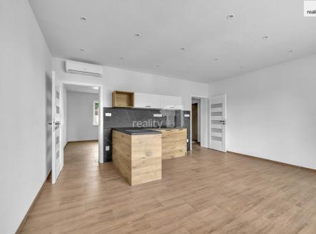 2 | Pronájem bytu, 2+kk, 43 m²