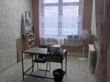 2 | Pronájem - obchodní prostor, 52 m²