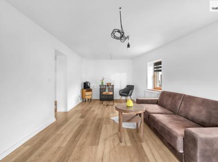 6 | Prodej - dům/vila, 170 m²