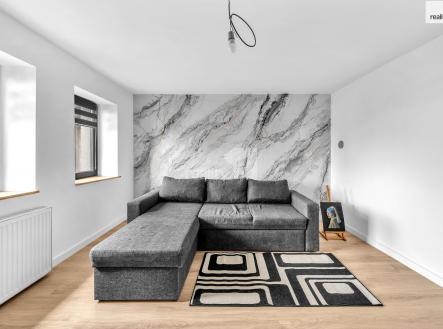 1 | Pronájem - dům/vila, 170 m²