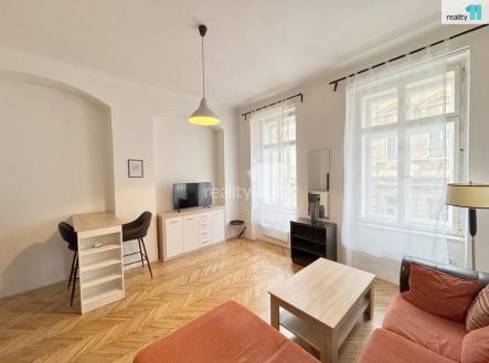 2 | Pronájem bytu, 2+kk, 45 m²
