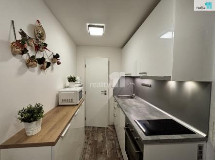 2 | Pronájem bytu, 2+kk, 34 m²