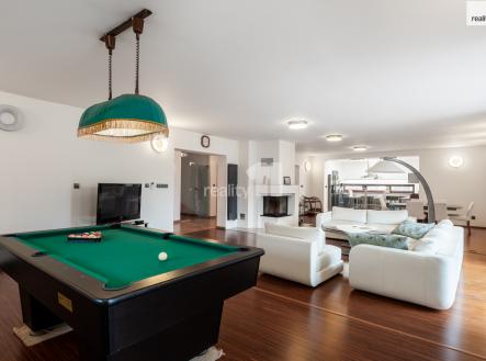 4 | Prodej - dům/vila, 432 m²