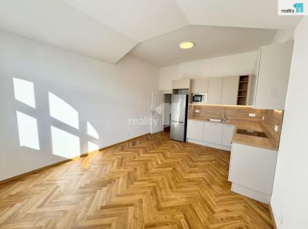 2 | Pronájem bytu, 3+kk, 82 m²
