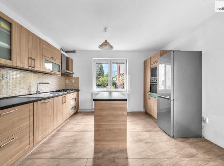 4 | Prodej - dům/vila, 176 m²