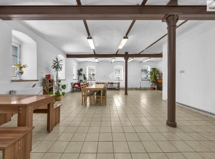 4 | Prodej - penzion, 223 m²