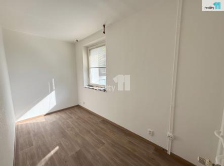 4 | Pronájem bytu, 1+1, 43 m²