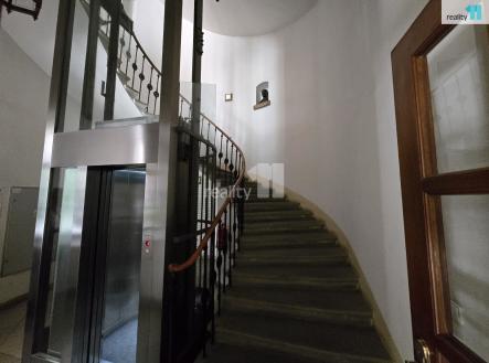 4 | Pronájem bytu, 4+1, 127 m²