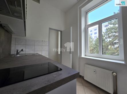 2 | Pronájem - kanceláře, 75 m²