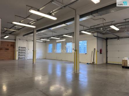 2 | Pronájem - skladovací prostor, 132 m²