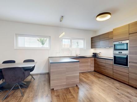 15 | Pronájem - dům/vila, 136 m²