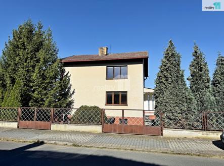 2 | Prodej - dům/vila, 178 m²