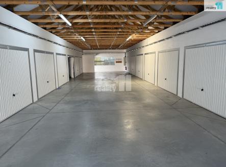 4 | Pronájem - malý objekt/garáž