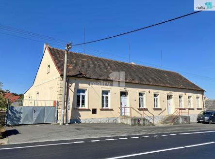 4 | Prodej - komerční objekt, jiný, 471 m²