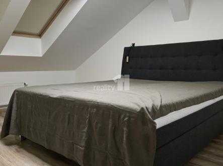 1 | Pronájem bytu, 2+kk, 40 m²