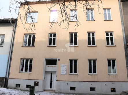 1 | Prodej - nájemní dům, 810 m²