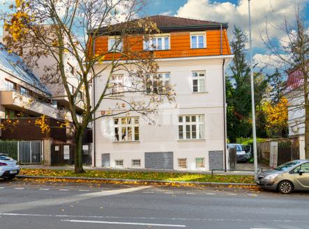 2 | Pronájem - kanceláře, 200 m²