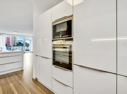 4 | Prodej - dům/vila, 270 m²