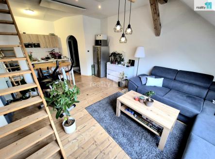 3 | Pronájem bytu, 2+kk, 48 m²